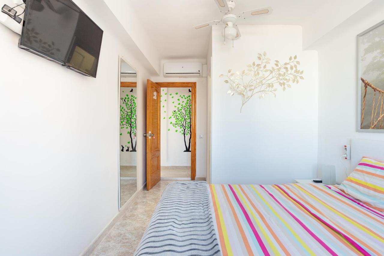 Rooms Breeze & Sun مالقة المظهر الخارجي الصورة