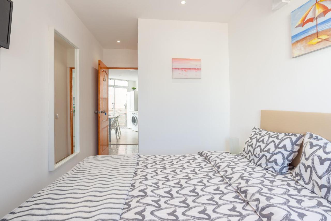 Rooms Breeze & Sun مالقة المظهر الخارجي الصورة